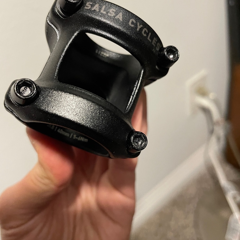 Black Bicycle Stem Salsa Cycles 31.8mm diameter 40mm length - Picture 2 of 5